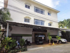 Warina Place Hotel
